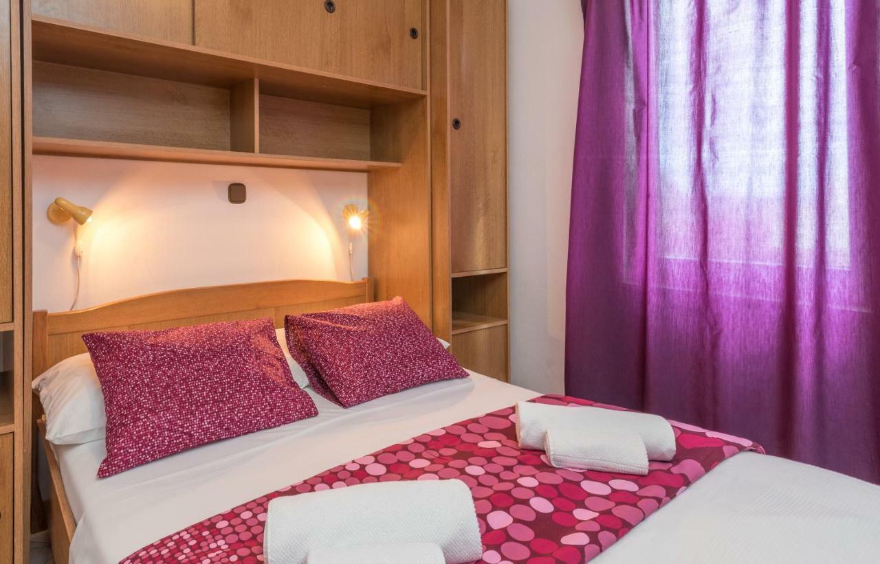 Apartments Vojin Trogir Bagian luar foto