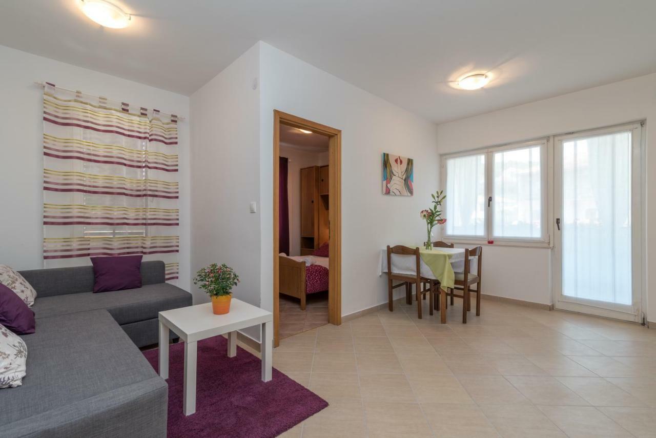 Apartments Vojin Trogir Bagian luar foto