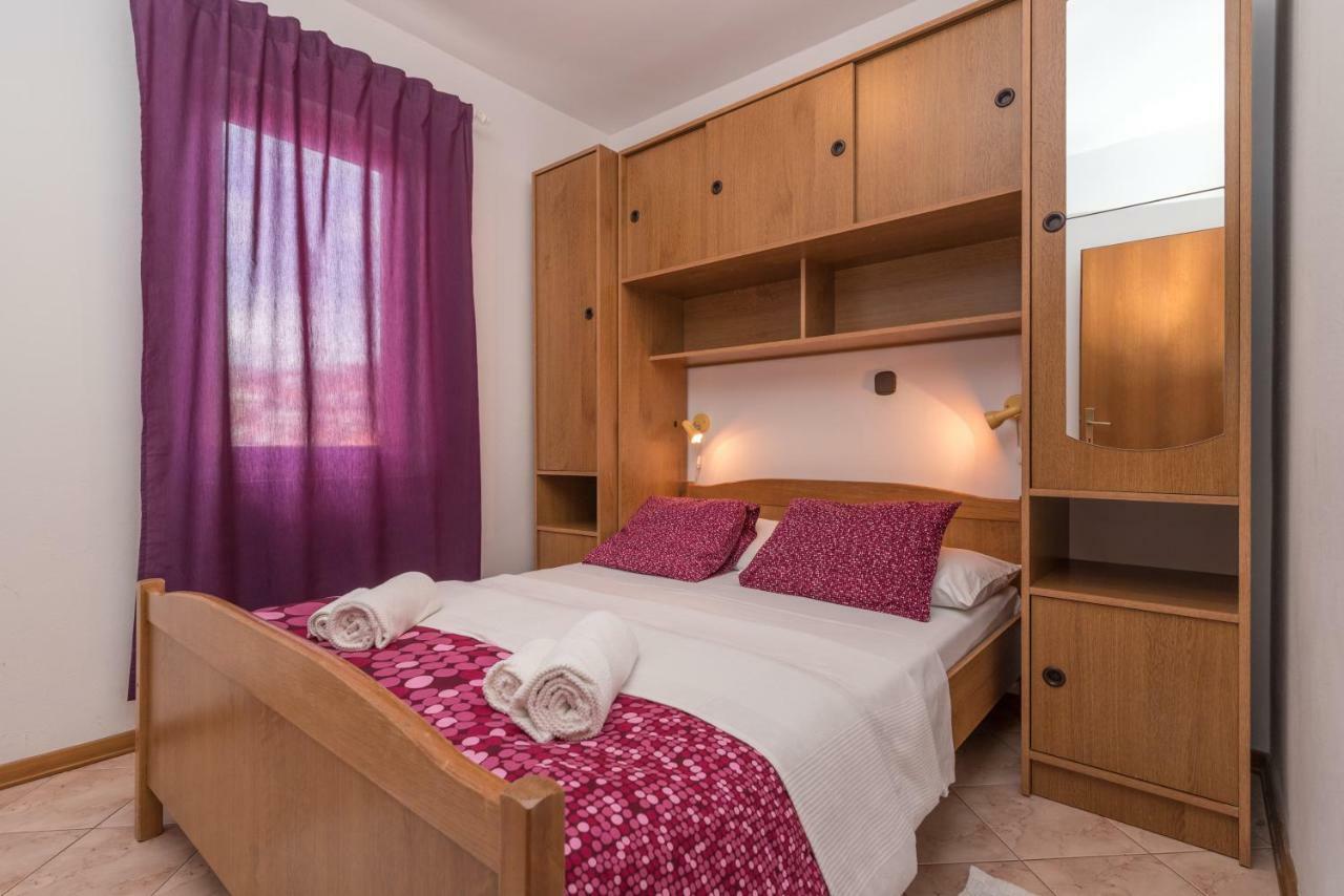 Apartments Vojin Trogir Bagian luar foto
