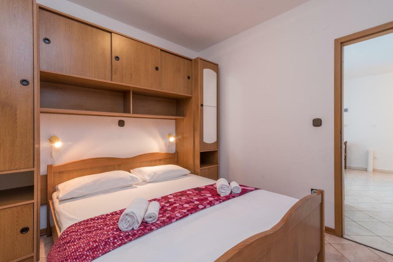 Apartments Vojin Trogir Bagian luar foto